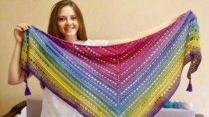 Вязаная шаль крючком для начинающих: сборник схем с описанием и фото красивых вязаных изделий